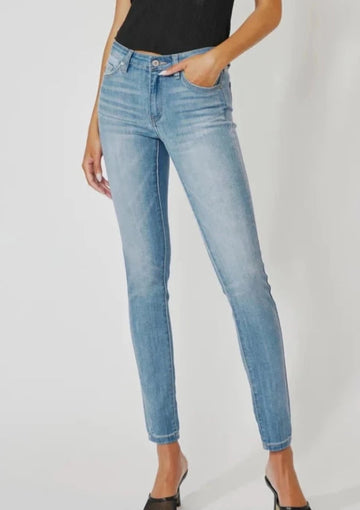 KanCan Ashlyn Mid Rise Super Skinny Jeans